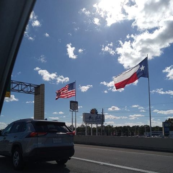 Meet your Posher, Roberto - Picture 1 of 1